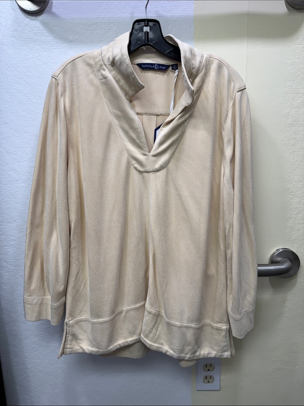 Duffield Lane Cream Split-Neck Pullover Top
